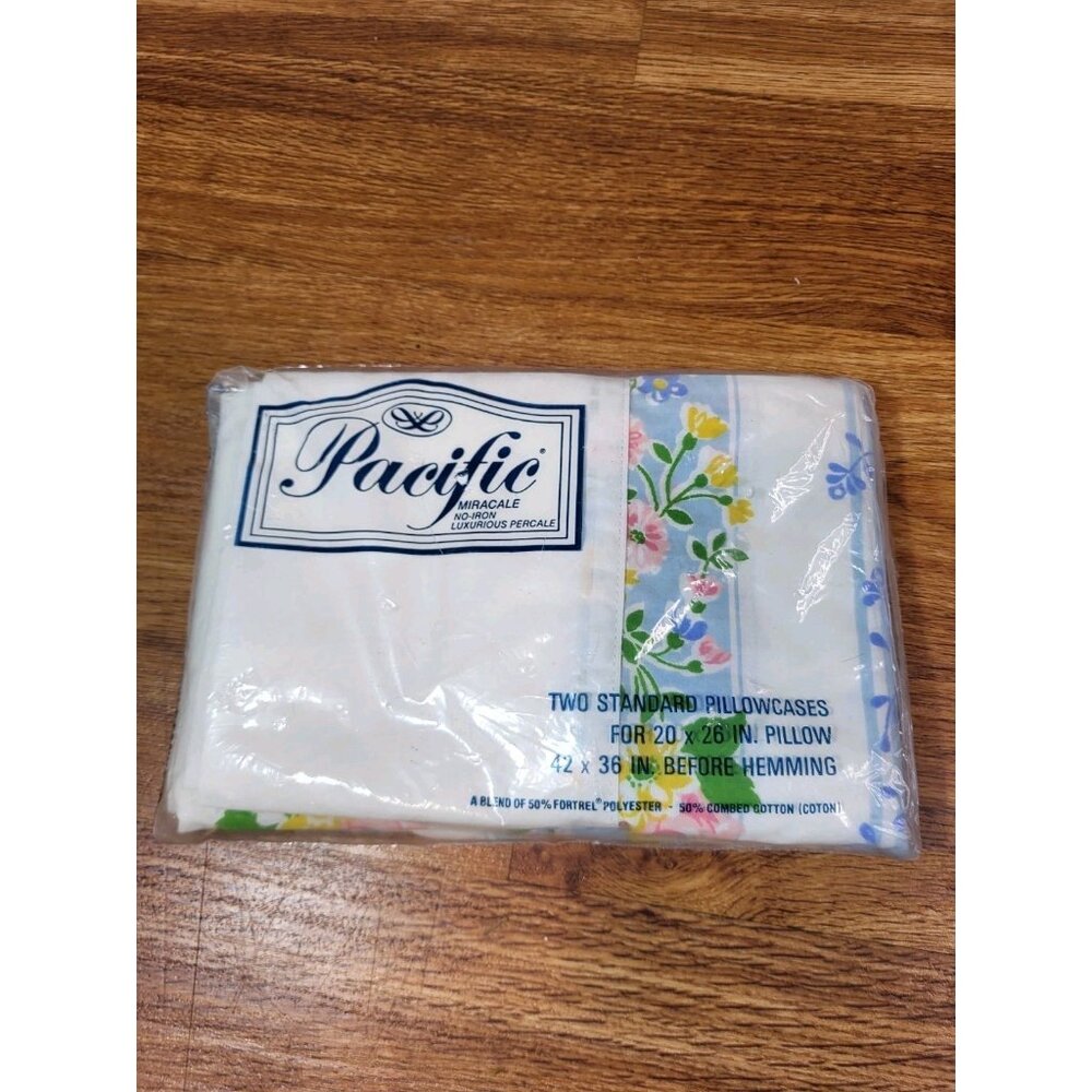 Vintage NOS Pacific Floral‎ Pillowcases 2